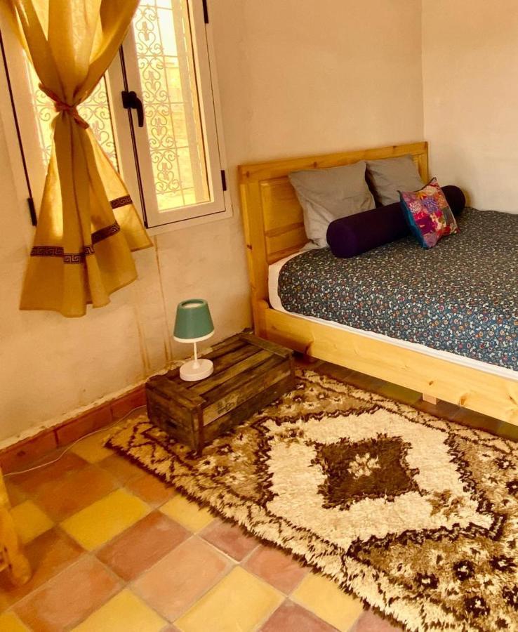 Les Chandelles Tinghir Bagian luar foto